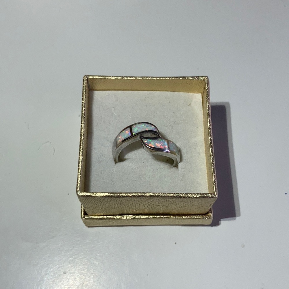 Authentic 925 silver ring with opal inset